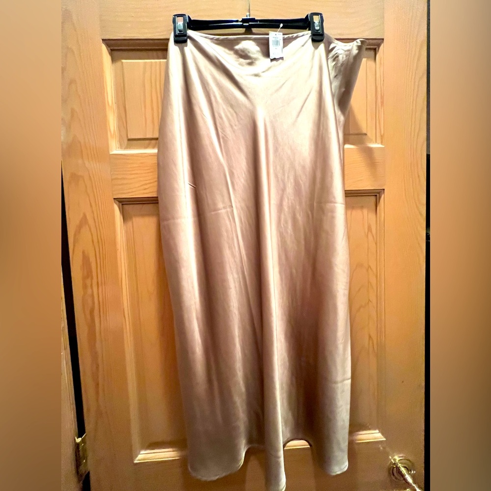 OLD NAVY NEW WITH TAGS SLIP SKIRT MAXI SIZE XXL COLOR CREAMY GOLD